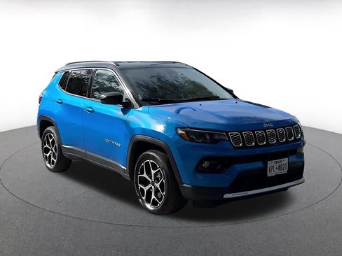 Used 2025 Jeep Compass Limited image 2
