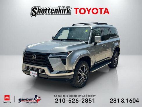 Used 2025 Lexus GX 550 w/ Accessory Package (2T) AWD/4WD image 1