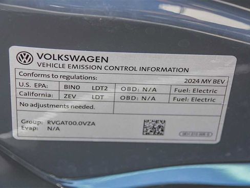 Used 2024 Volkswagen ID.4 Pro image 26