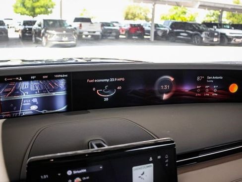 Used 2024 Lincoln Nautilus Reserve image 19