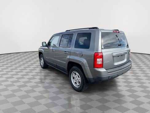 Used 2014 Jeep Patriot Sport image 6