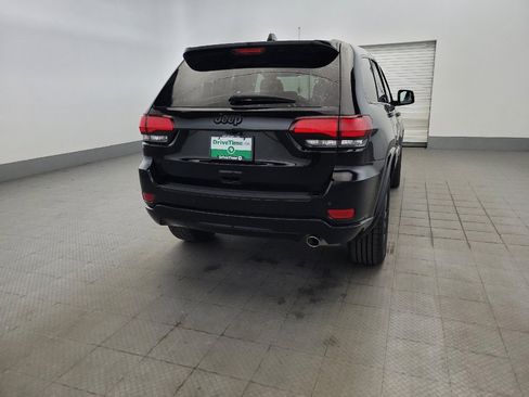 Used 2022 Jeep Grand Cherokee Laredo X AWD/4WD image 7