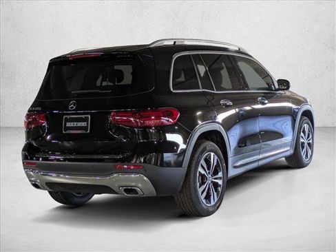 New 2025 Mercedes-Benz GLB 250 image 2