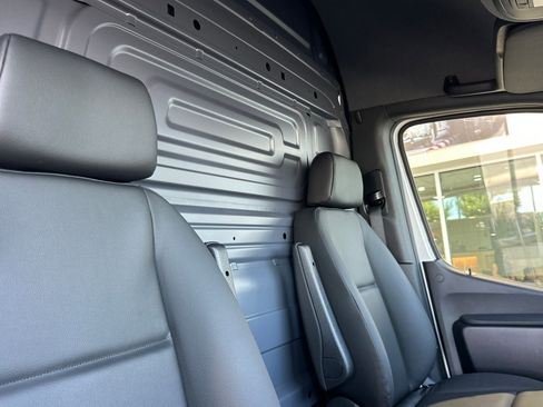 New 2025 Mercedes-Benz Sprinter 2500 image 16