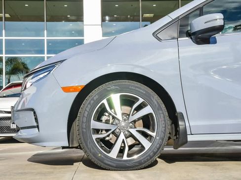 Used 2023 Honda Odyssey Touring image 10