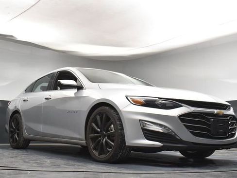 Used 2022 Chevrolet Malibu LT FWD image 32