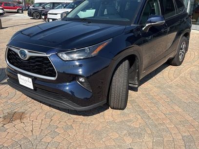 Used 2022 Toyota Highlander XLE