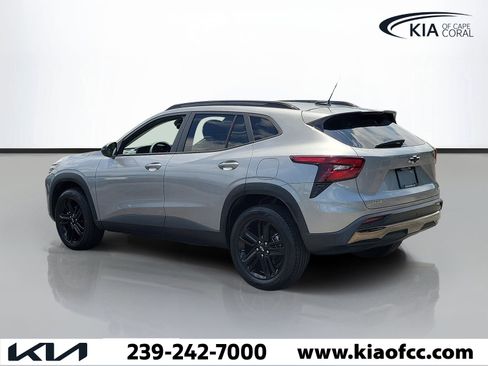 Used 2025 Chevrolet Trax ACTIV w/ Driver Confidence Package FWD image 4