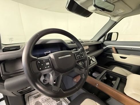 Used 2024 Land Rover Defender 110 X-Dynamic SE image 6