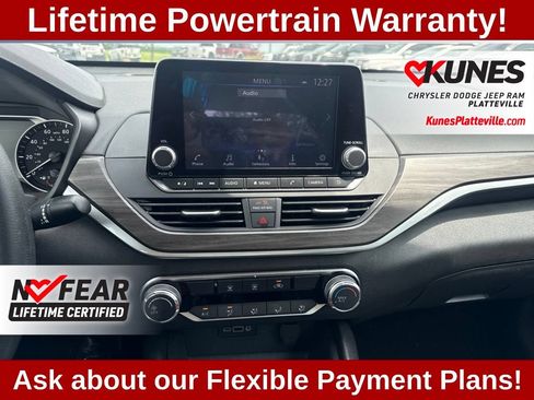 Used 2025 Nissan Altima 2.5 SV FWD image 23