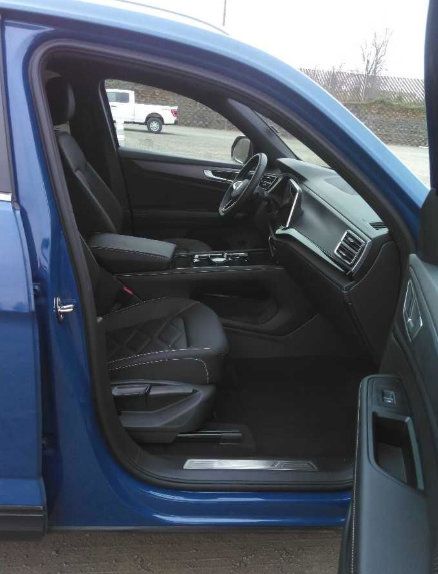 Used 2026 Volkswagen Atlas Cross Sport SE AWD/4WD image 10