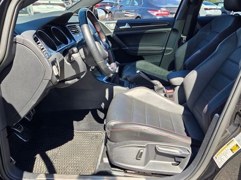 Used 2017 Volkswagen GTI SE image 5