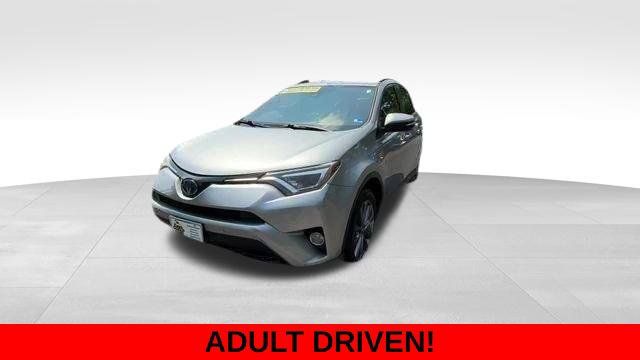 Used 2018 Toyota RAV4 Limited AWD/4WD image 2