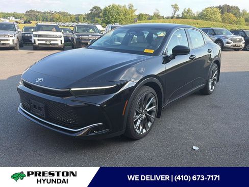 Used 2024 Toyota Crown Limited w/ Advanced Technology Package AWD/4WD image 1