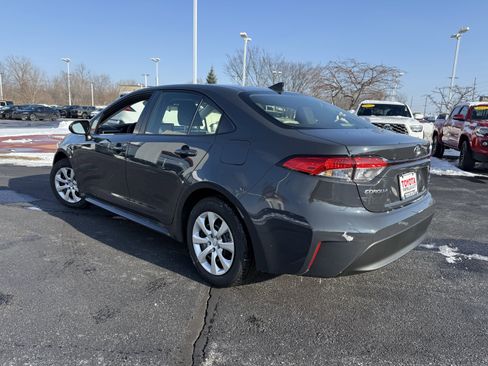 Used 2026 Toyota Corolla LE image 6