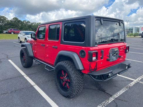 Used 2018 Jeep Wrangler Unlimited Sport S AWD/4WD image 14