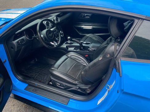 Used 2017 Ford Mustang GT w/ GT Performance Package RWD image 11