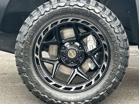 Used 2023 GMC Sierra 1500 AT4X AWD/4WD image 27