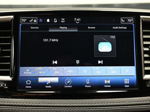 Certified 2022 Chrysler Pacifica Touring-L AWD/4WD image 34