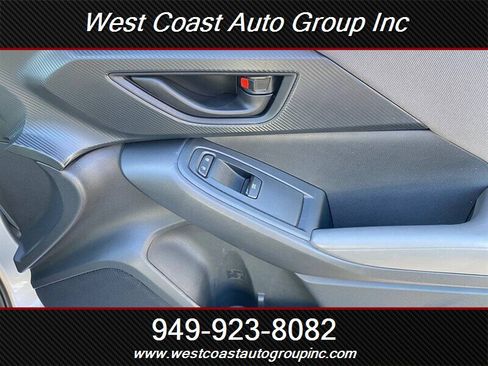 Used 2025 Subaru Crosstrek 2.0i image 19