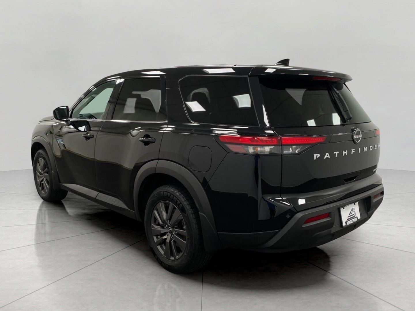 Used 2022 Nissan Pathfinder S AWD/4WD image 7