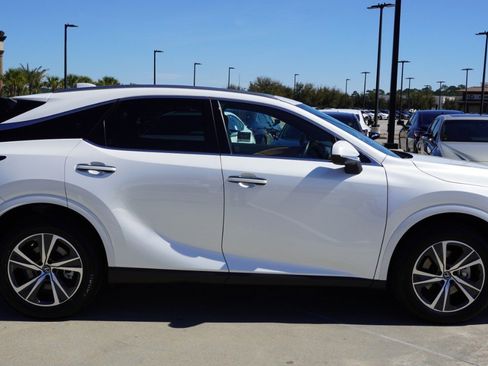 Certified 2025 Lexus RX 350 Premium w/ Accessory Package (Z1) image 4