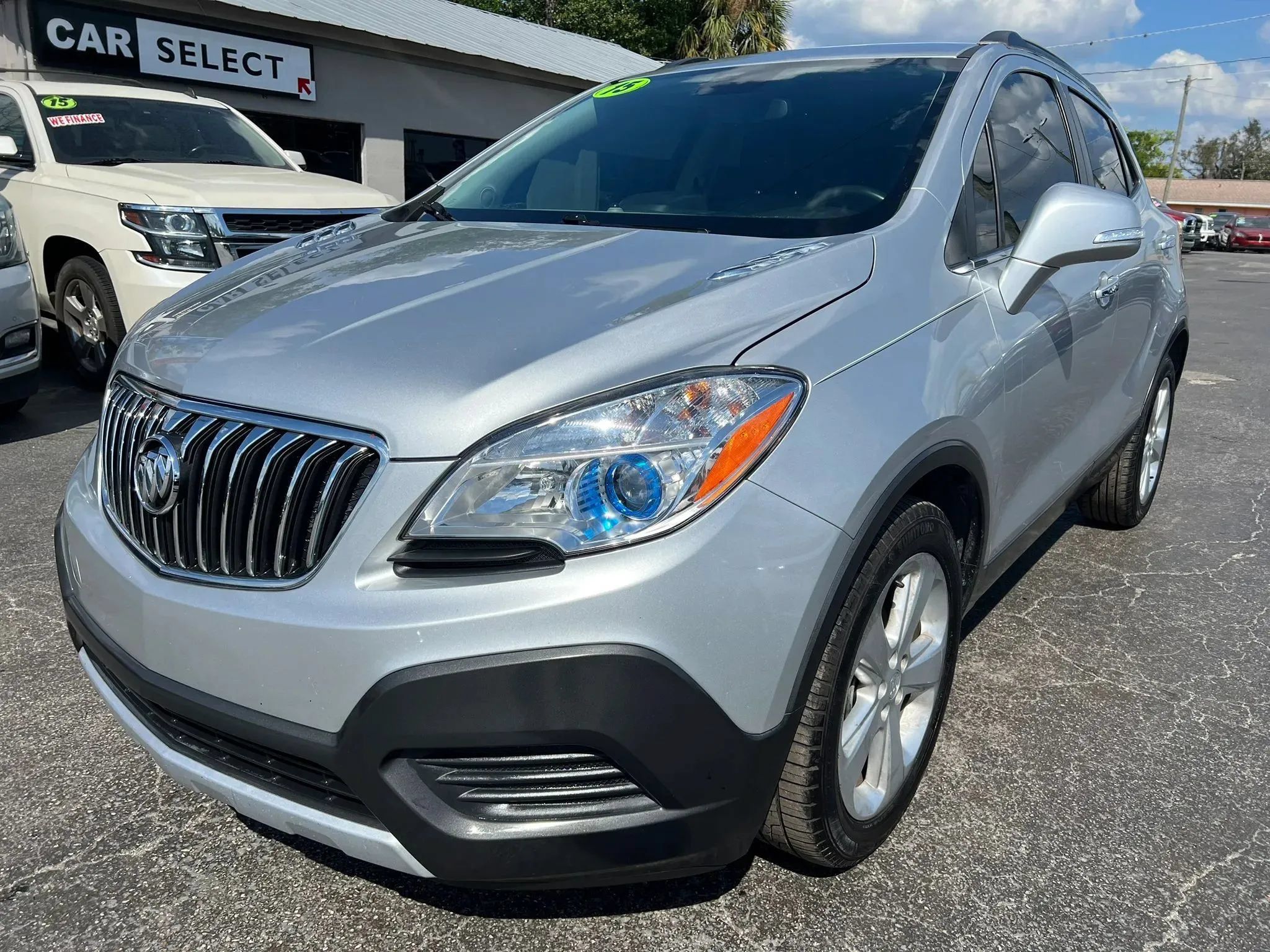 Used 2015 Buick Encore FWD image 2