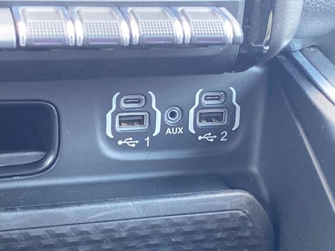 Used 2023 RAM 1500 Big Horn RWD image 32