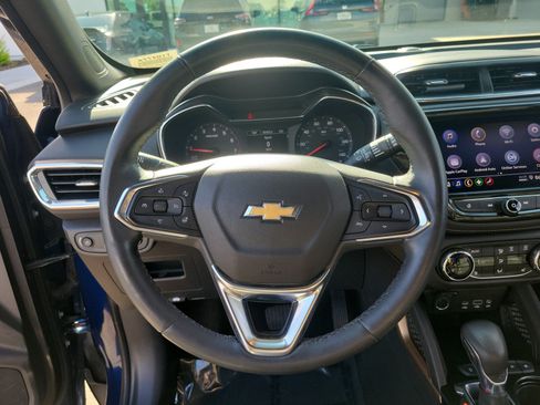 Used 2022 Chevrolet TrailBlazer ACTIV w/ Sun and Liftgate Package FWD image 17