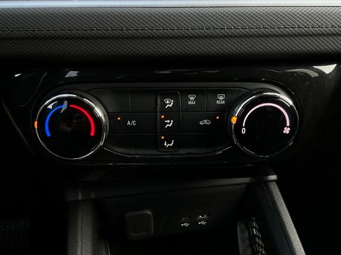 Used 2025 Chevrolet TrailBlazer LT image 25