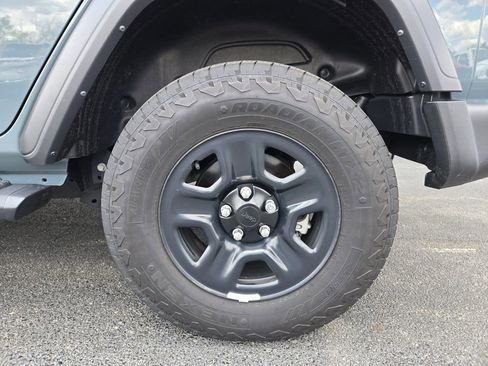 Used 2024 Jeep Wrangler Unlimited Sport AWD/4WD image 9