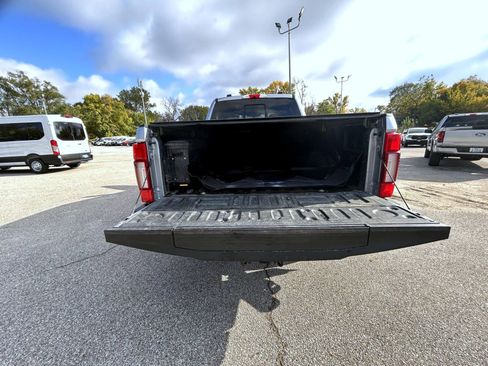 Used 2022 Ford F250 Platinum w/ FX4 Off-Road Package image 21