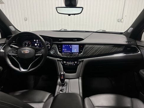 Used 2024 Cadillac XT6 Premium Luxury w/ Technology Package image 19