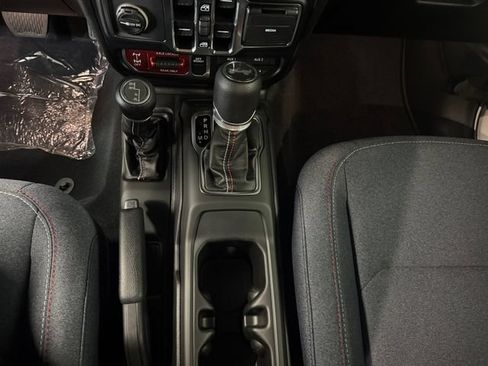 New 2026 Jeep Wrangler Unlimited Sport w/ Dual Top Group AWD/4WD image 19