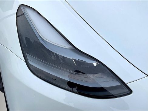 Used 2024 Tesla Model Y Long Range AWD/4WD image 31