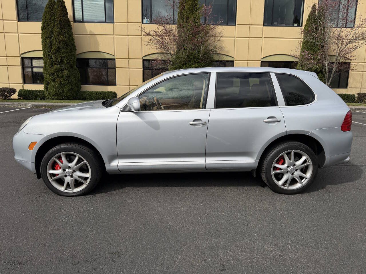 Used 2006 Porsche Cayenne Turbo S AWD/4WD image 10