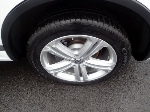 Used 2014 Volkswagen Touareg VR6 image 26