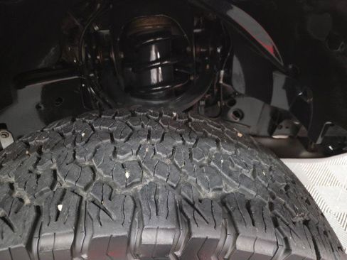 Used 2020 Ford F150 Raptor w/ Equipment Group 802A Luxury image 88