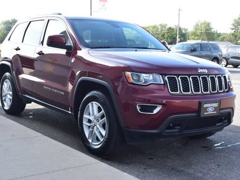 Used 2017 Jeep Grand Cherokee Laredo w/ Quick Order Package 23E AWD/4WD image 12