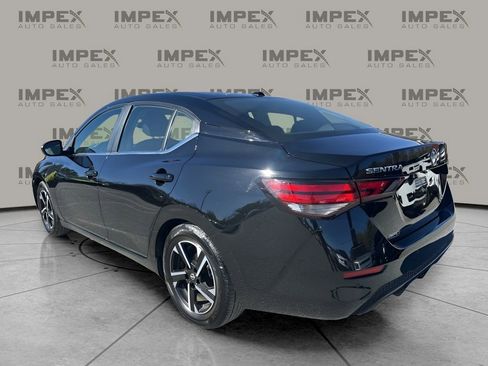 Used 2024 Nissan Sentra SV image 3