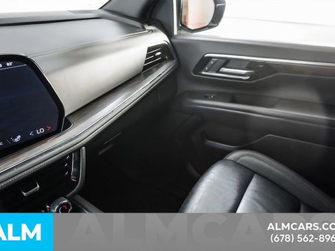 Used 2025 Chevrolet Tahoe LT AWD/4WD image 43