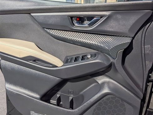 Used 2025 Subaru Ascent Premium image 10