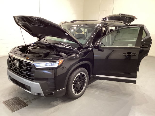 New 2026 Honda Pilot Touring image 9