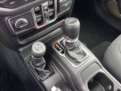 New 2026 Jeep Gladiator Sport AWD/4WD image 30