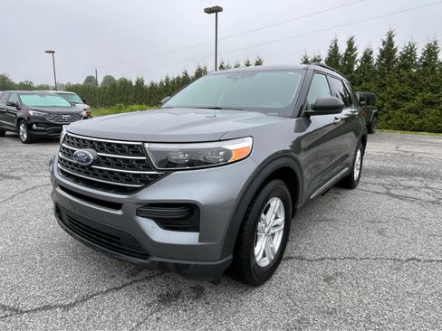 Used 2023 Ford Explorer XLT RWD image 7