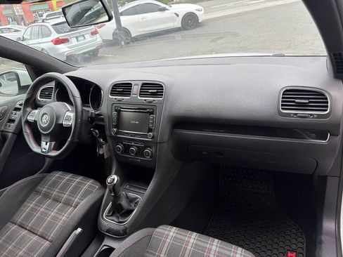 Used 2011 Volkswagen GTI 4-Door FWD image 19