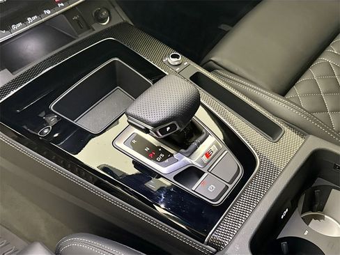 Used 2024 Audi SQ5 Prestige image 17