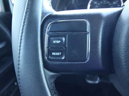 Used 2018 Jeep Wrangler Unlimited Sahara image 19