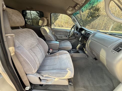 Used 2002 Toyota Tacoma PreRunner image 22