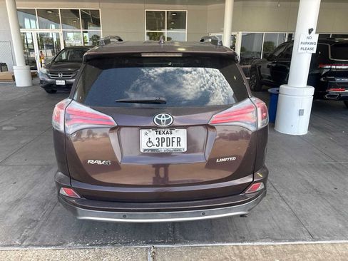 Used 2017 Toyota RAV4 Limited FWD image 3